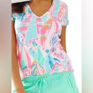 Lilly Pulitzer V Neck Tshirt